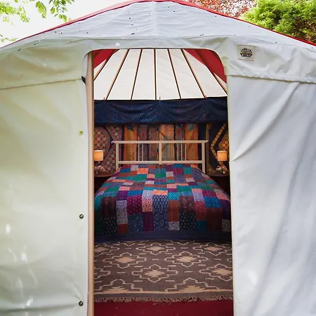 Festival Yurts Hay-On-Wye Hotel Exterior photo